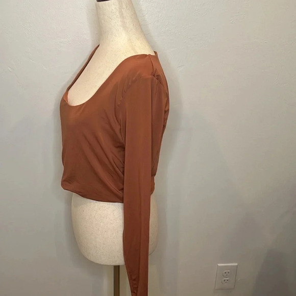 COTTON ON LONG SLEEVED CROPPED TOP - Picture 3 of 6